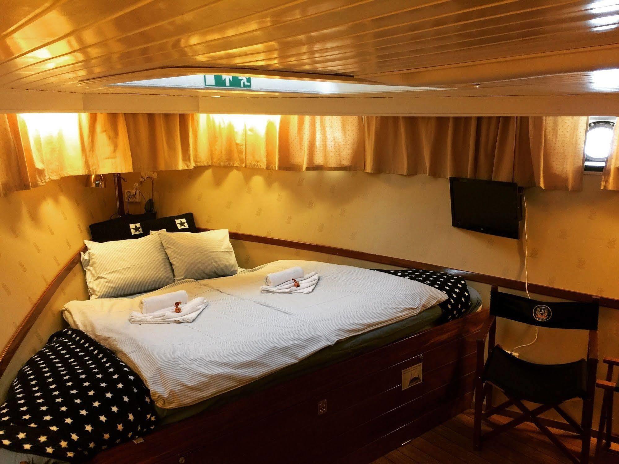 Hotell M/S Monika Stockholm Buitenkant foto
